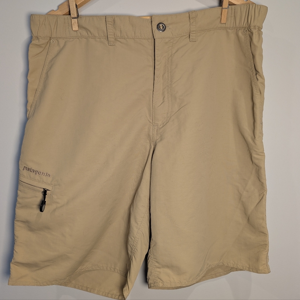 Patagonia Men's Size L Rock Guide Khaki Shorts